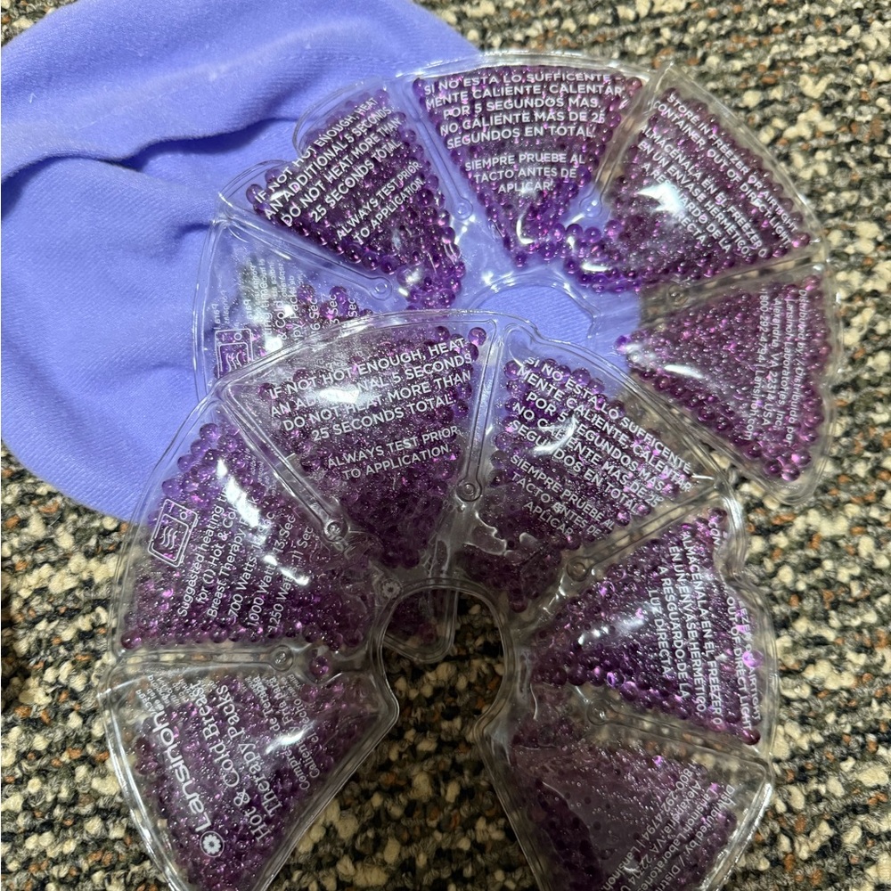 Breast Pumping Essentials kit - lansinoh